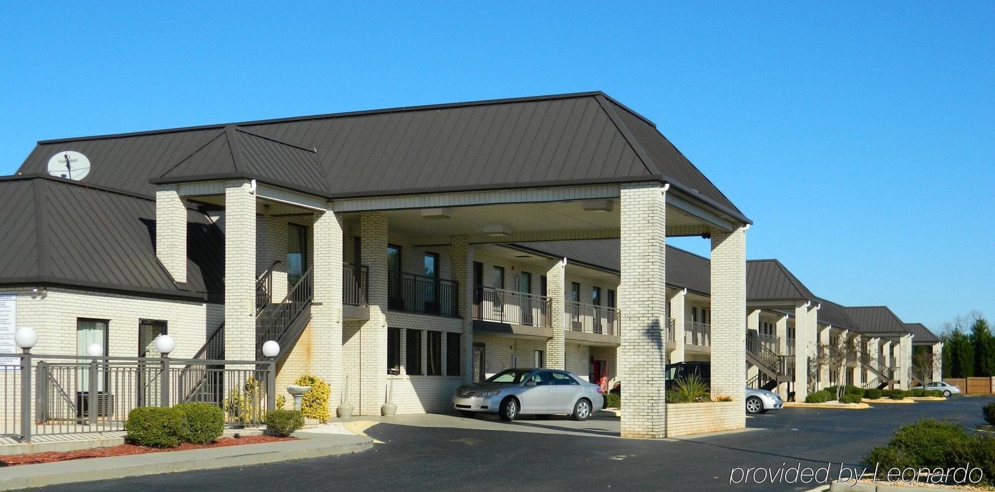Deluxe Inn And Suites York Extérieur photo
